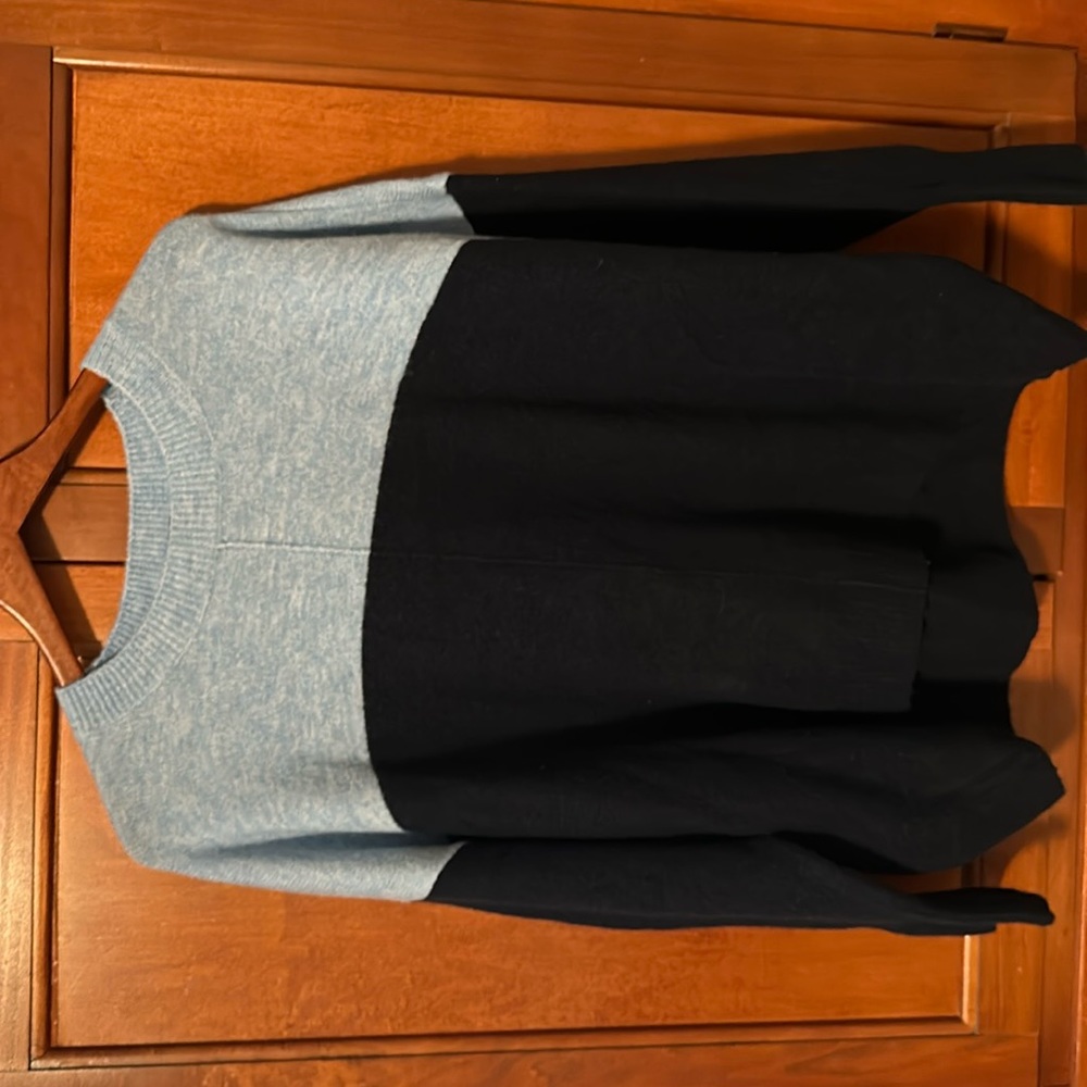 Vince Camuto Color Block Sweater - Light Blue and Navy - Size XL